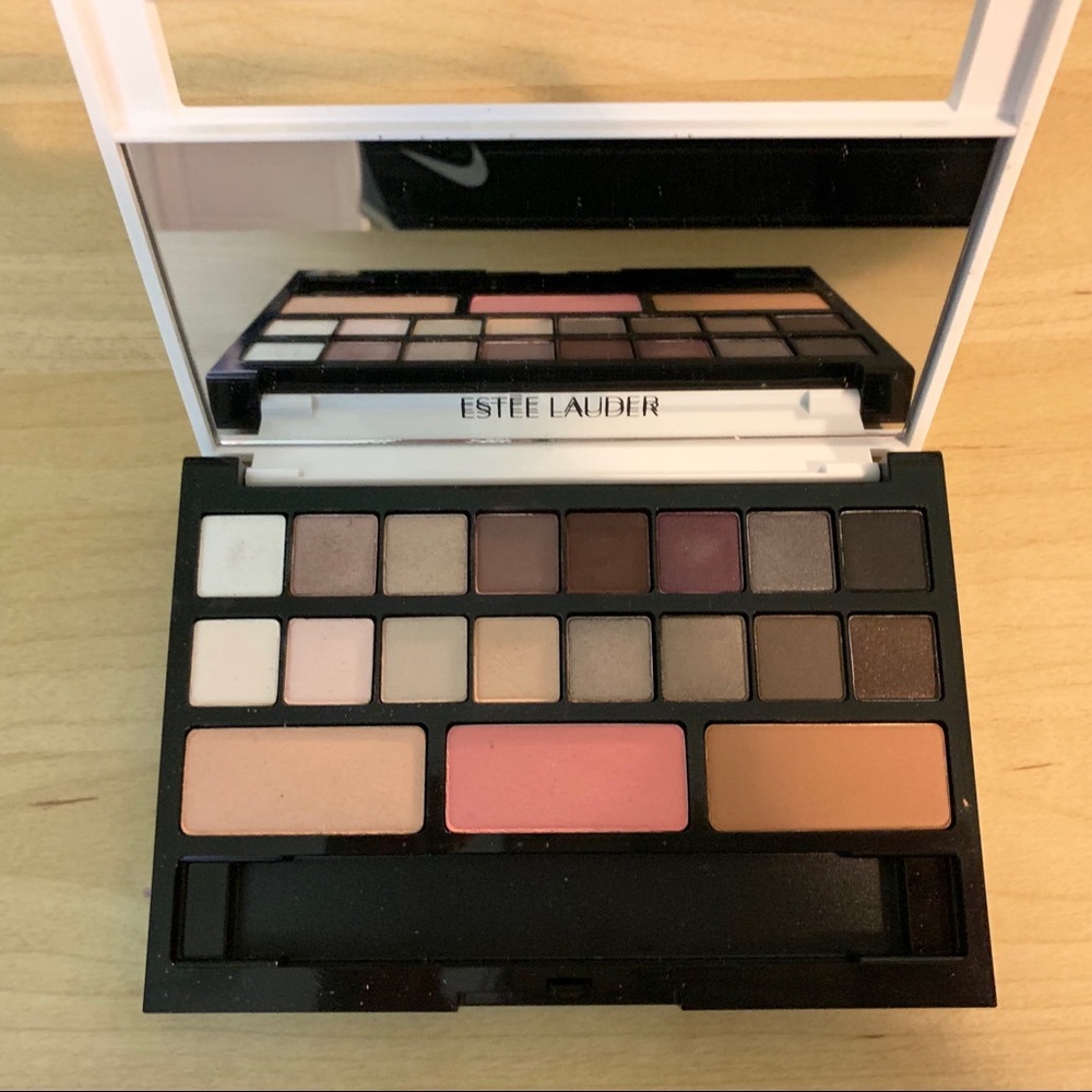 Estée Lauder Eyeshadow and Blush Palette